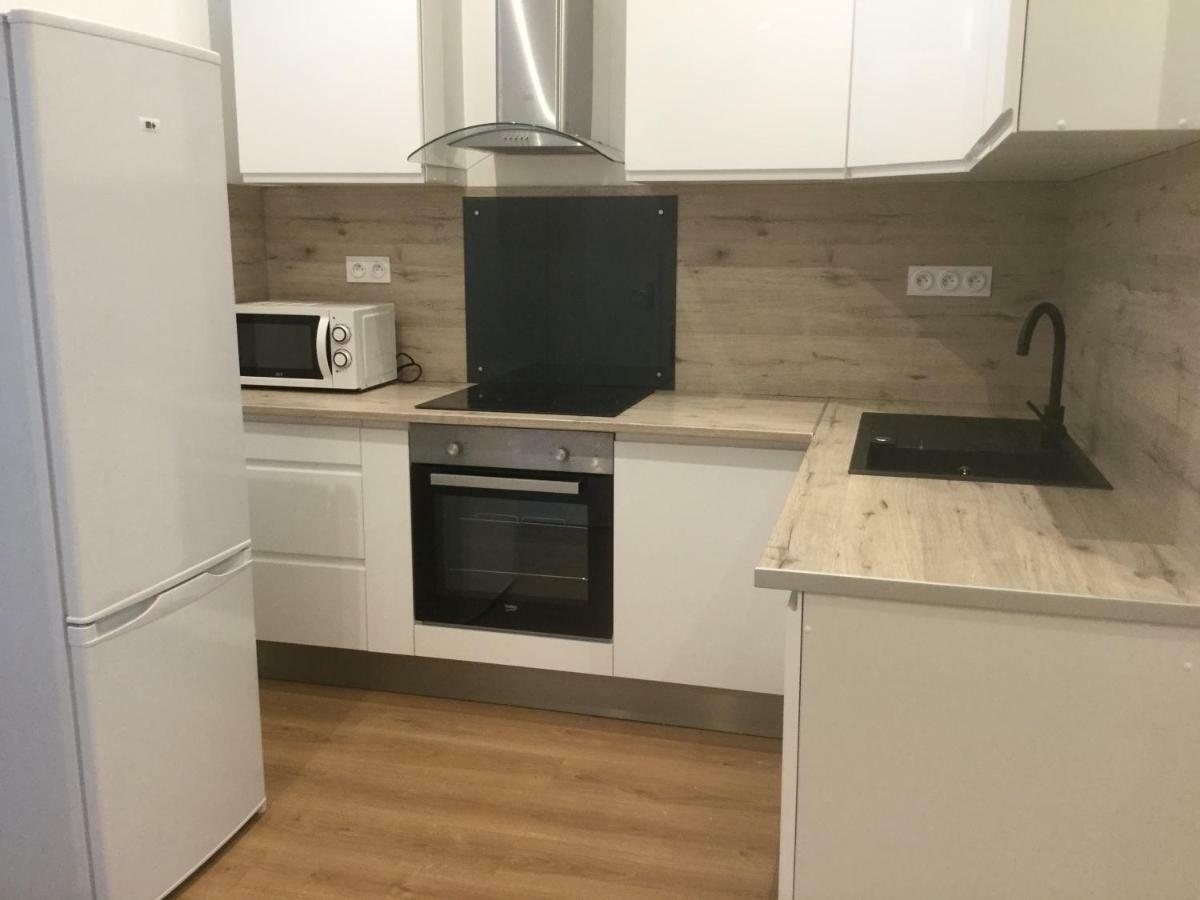 3 chambres en lit double, 6 personnes, dans appartement entièrement rénové, 70 m2 , WIFI,Climatisation, très calme , tout équipé,lit bébé Clermont-Ferrand Exterior foto
