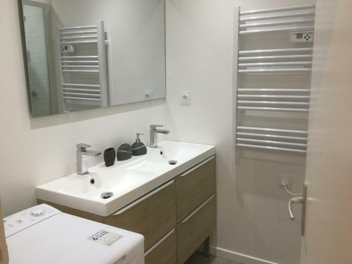 3 chambres en lit double, 6 personnes, dans appartement entièrement rénové, 70 m2 , WIFI,Climatisation, très calme , tout équipé,lit bébé Clermont-Ferrand Exterior foto