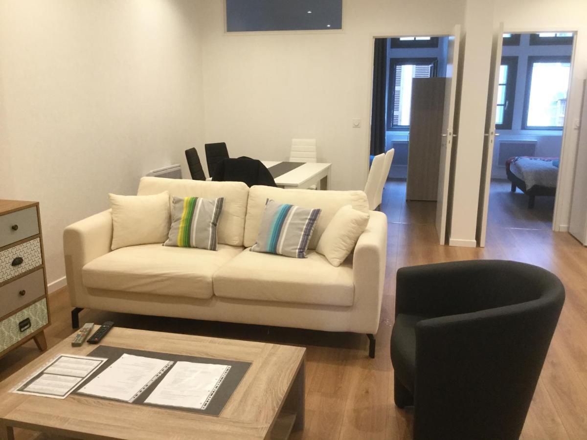 3 chambres en lit double, 6 personnes, dans appartement entièrement rénové, 70 m2 , WIFI,Climatisation, très calme , tout équipé,lit bébé Clermont-Ferrand Exterior foto
